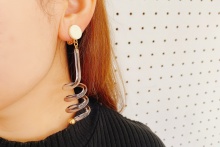 O/OVAL / ピアス【ER-035】GRAY 金属アレルギー対応