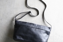real leather zip shoulder bag