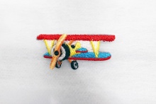 LM (エルム) / ブローチ プロペラ機 レッド / 立体刺繍アクセサリー 飛行機