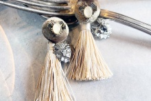 queen tassel pierce -Beige-