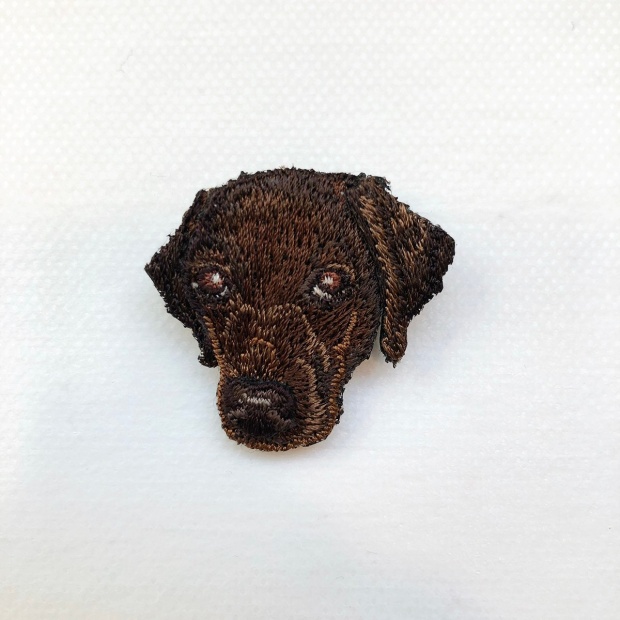 LM (エルム) / ブローチ ラブラドールレトリバー チョコレート / 立体刺繍アクセサリー ブラウン