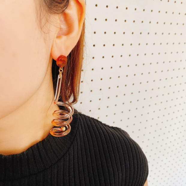 O/OVAL / イヤリング【ER-035】PEACH 金属アレルギー対応