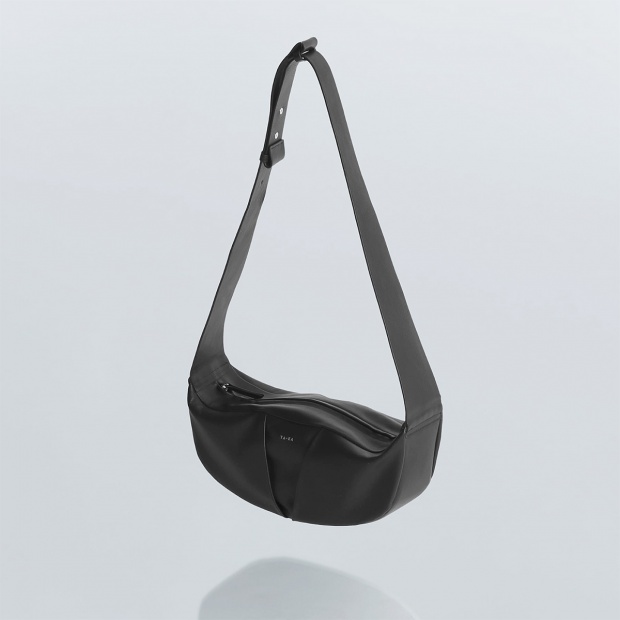 real leather big tuck design body bag
