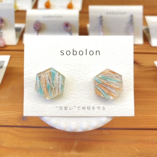 sobolon / ピアスM Hexagon